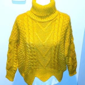 Goodnight Macaroon Woman's Cable Knit Turtleneck Sweater